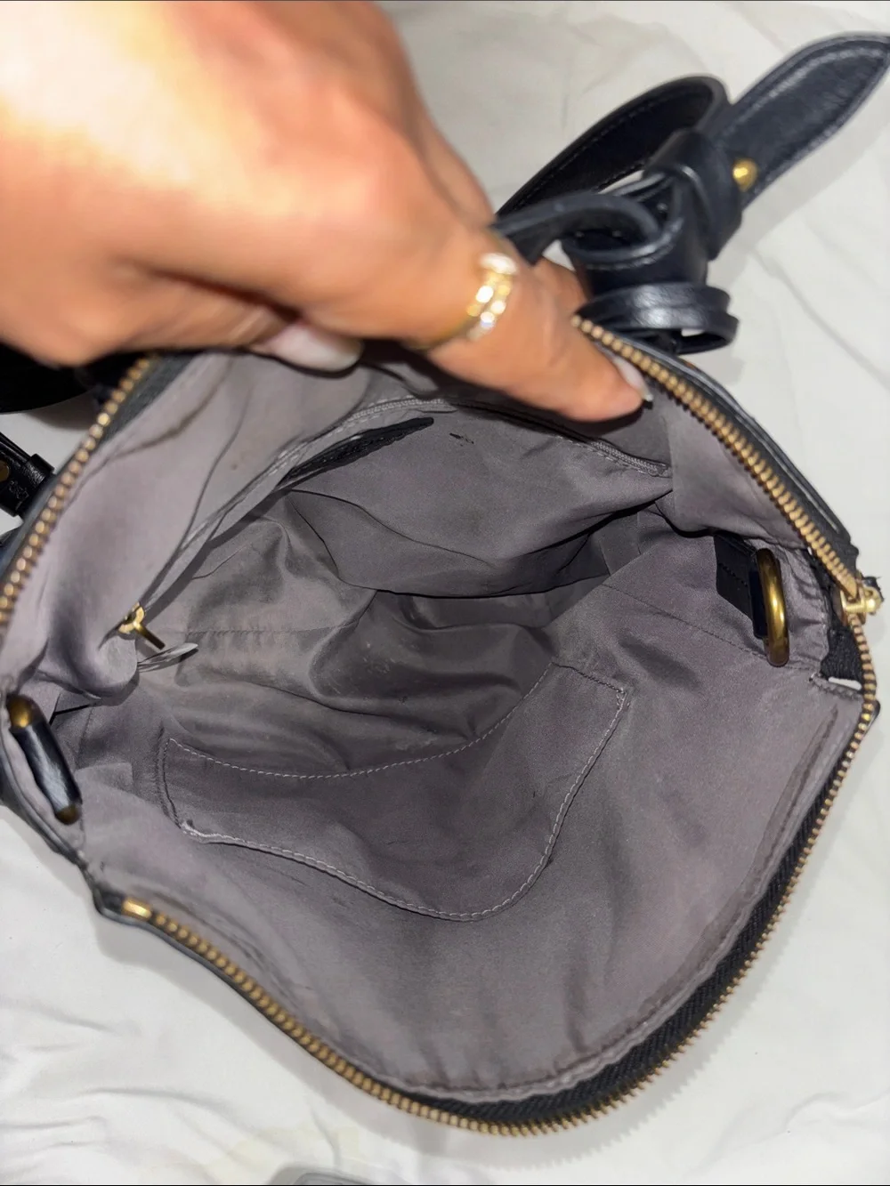 Fossil Black Shoulder Bag with Multicolor Logo Pattern - Picture 6 of 9